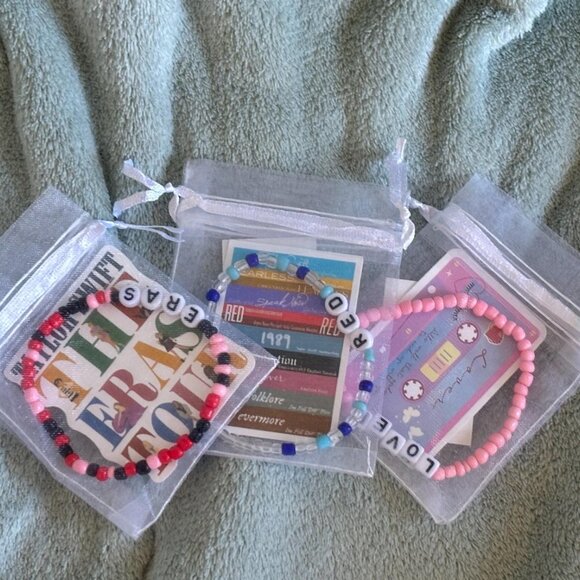 12 Days of Swiftmas Advent Calendar - 13 Day Bonus - Swiftie Advent Calendar - Picture 4 of 6